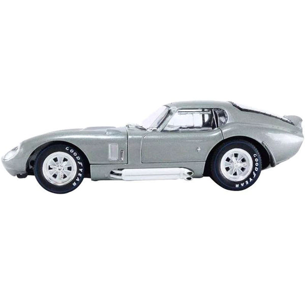 1965 Shelby Cobra Daytona Coupe 1:18 Model car (Silver)